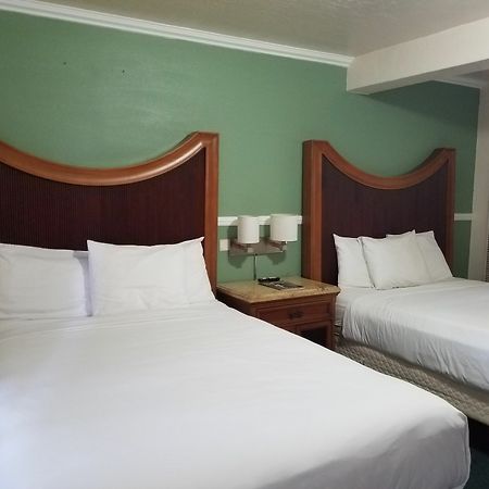 Econo Lodge Inn & Suites Heavenly Village Area เซาท์เลคทาโฮ ภายนอก รูปภาพ